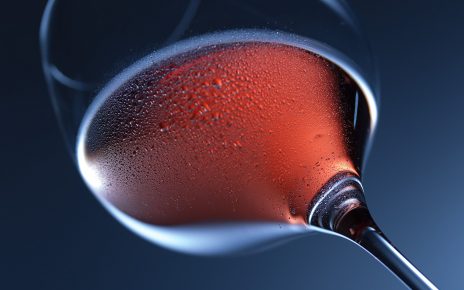 Glas Rotwein